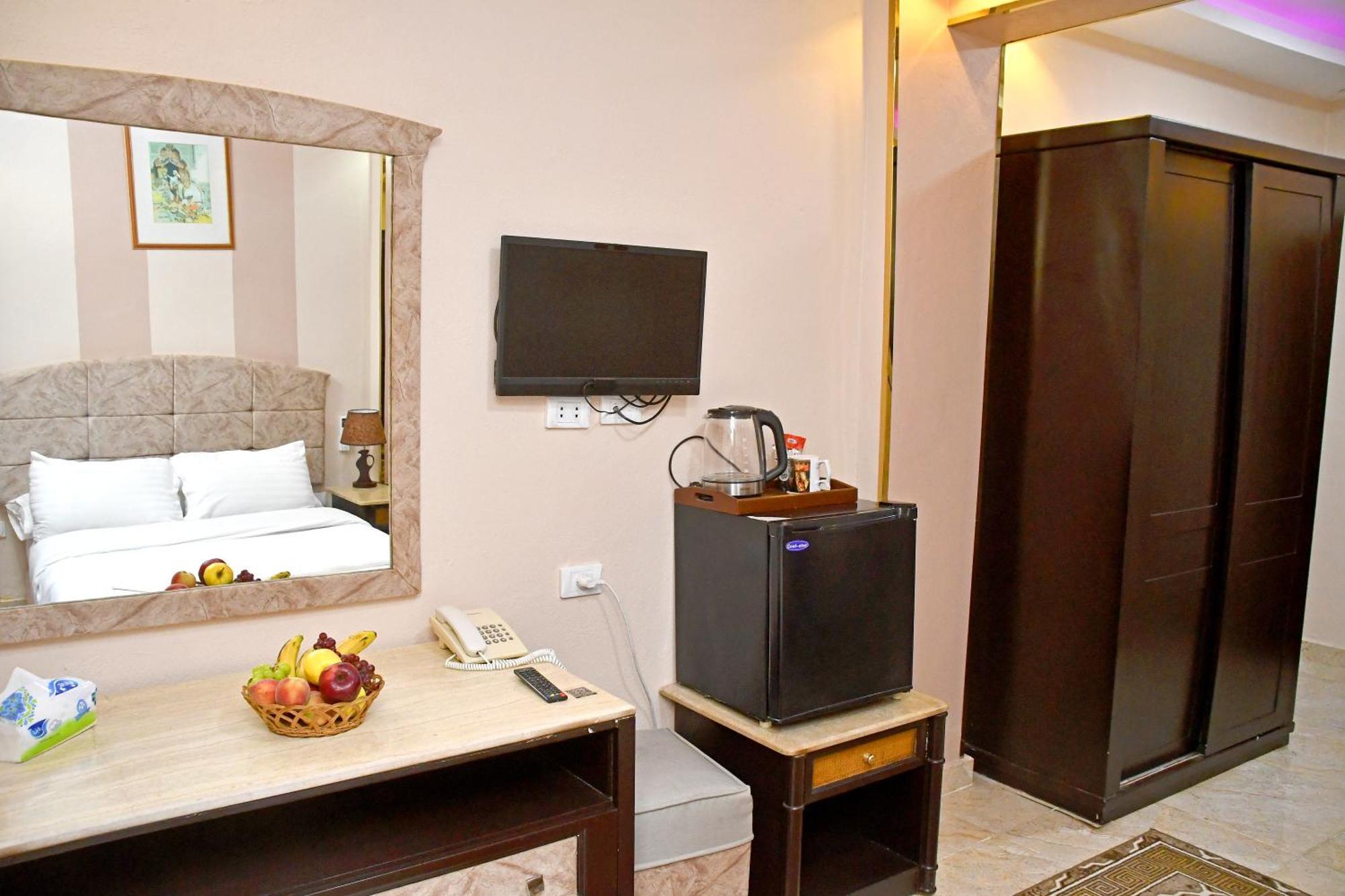 Nun Pyramids Hotel Kafrat al Jabal Luaran gambar