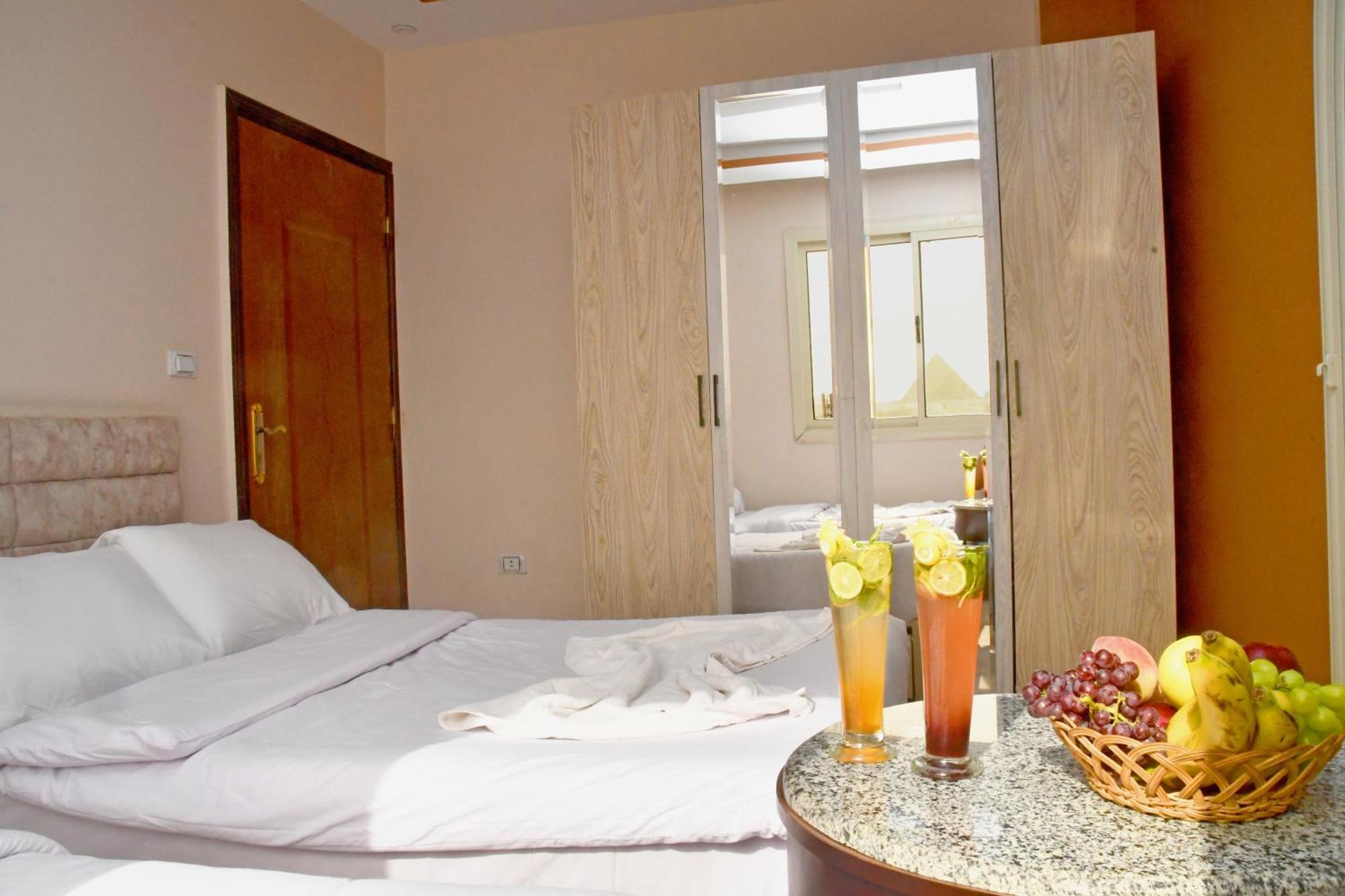 Nun Pyramids Hotel Kafrat al Jabal Luaran gambar