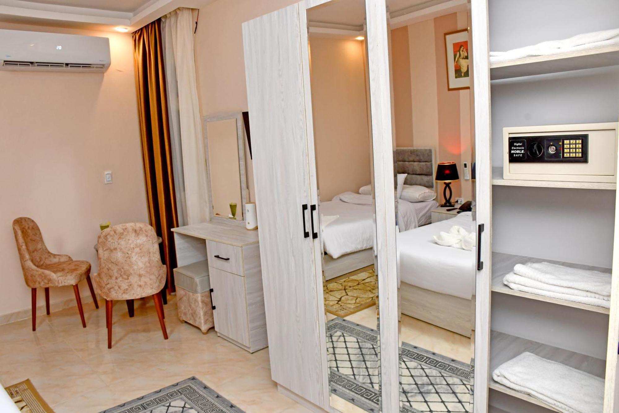 Nun Pyramids Hotel Kafrat al Jabal Luaran gambar